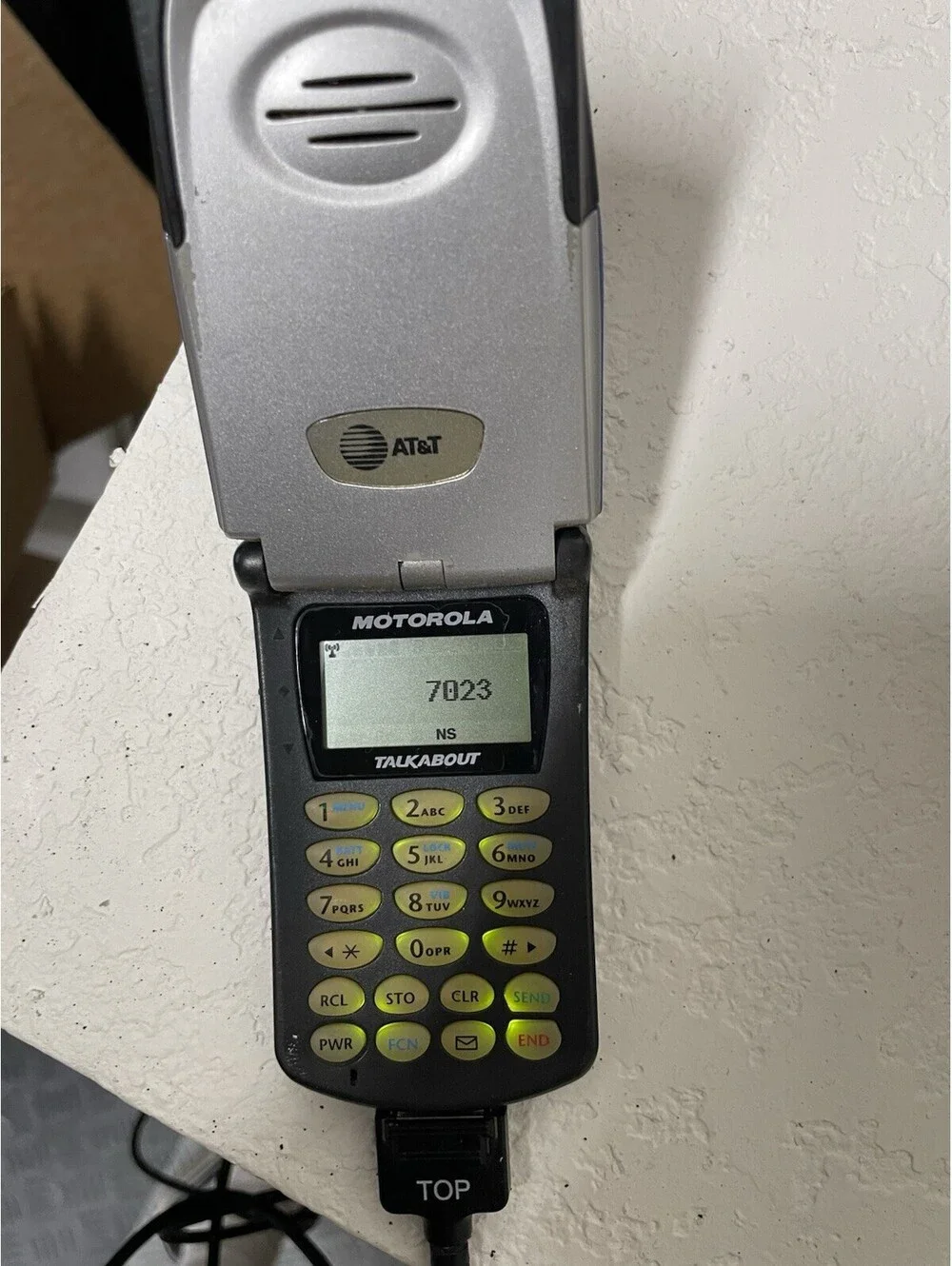 TURNS ON Motorola Talkabout T8097 - Blue and Silver ( AT&T ) Very Rare TDMA